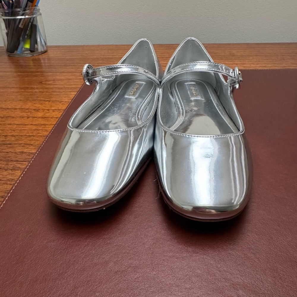 Larroude Silver Metallic Flats - Picture 3 of 10